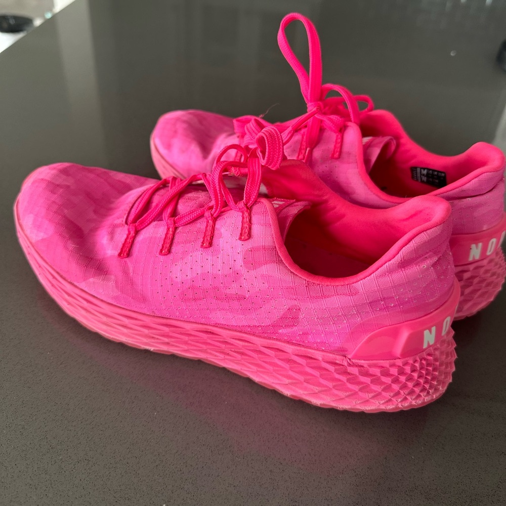 Size 11 Women’s Neon NoBull All Day